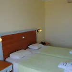 Kris Mari فندق 3*