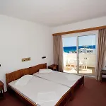 Kris Mari 3*