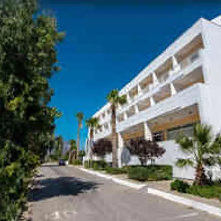 Kris Mari Hotell 3*