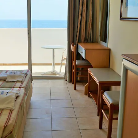 Hotell Kris Mari 3*