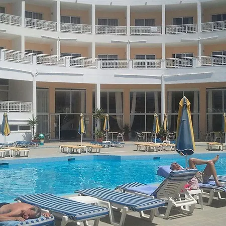 Kris Mari Hotell