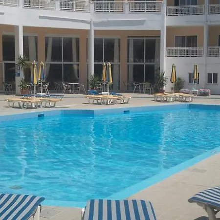 Kris Mari Hotel 3*