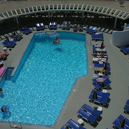 Hotell Kris Mari 3*